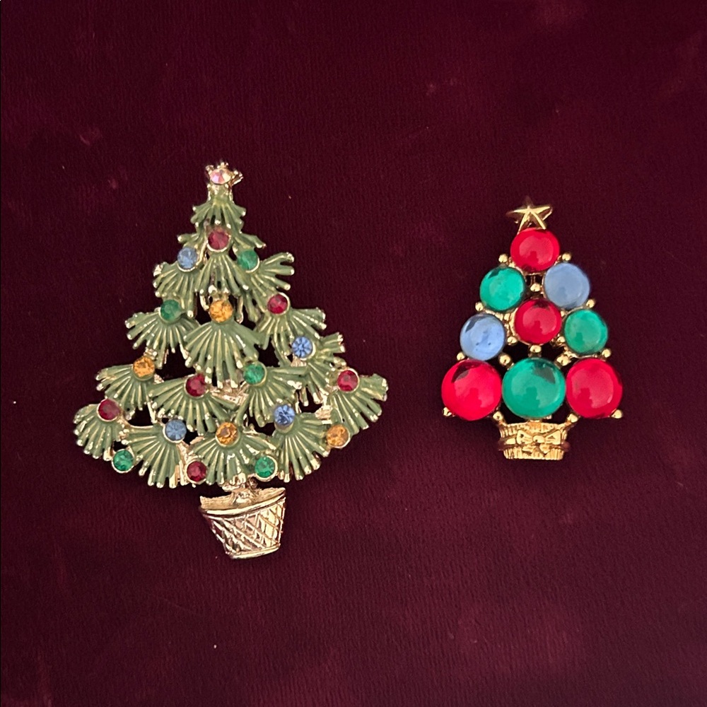 Vintage Christmas Tree Brooch Set